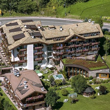 Hotel Gran Paradis Кампітелло-ді-Фасса Екстер'єр фото