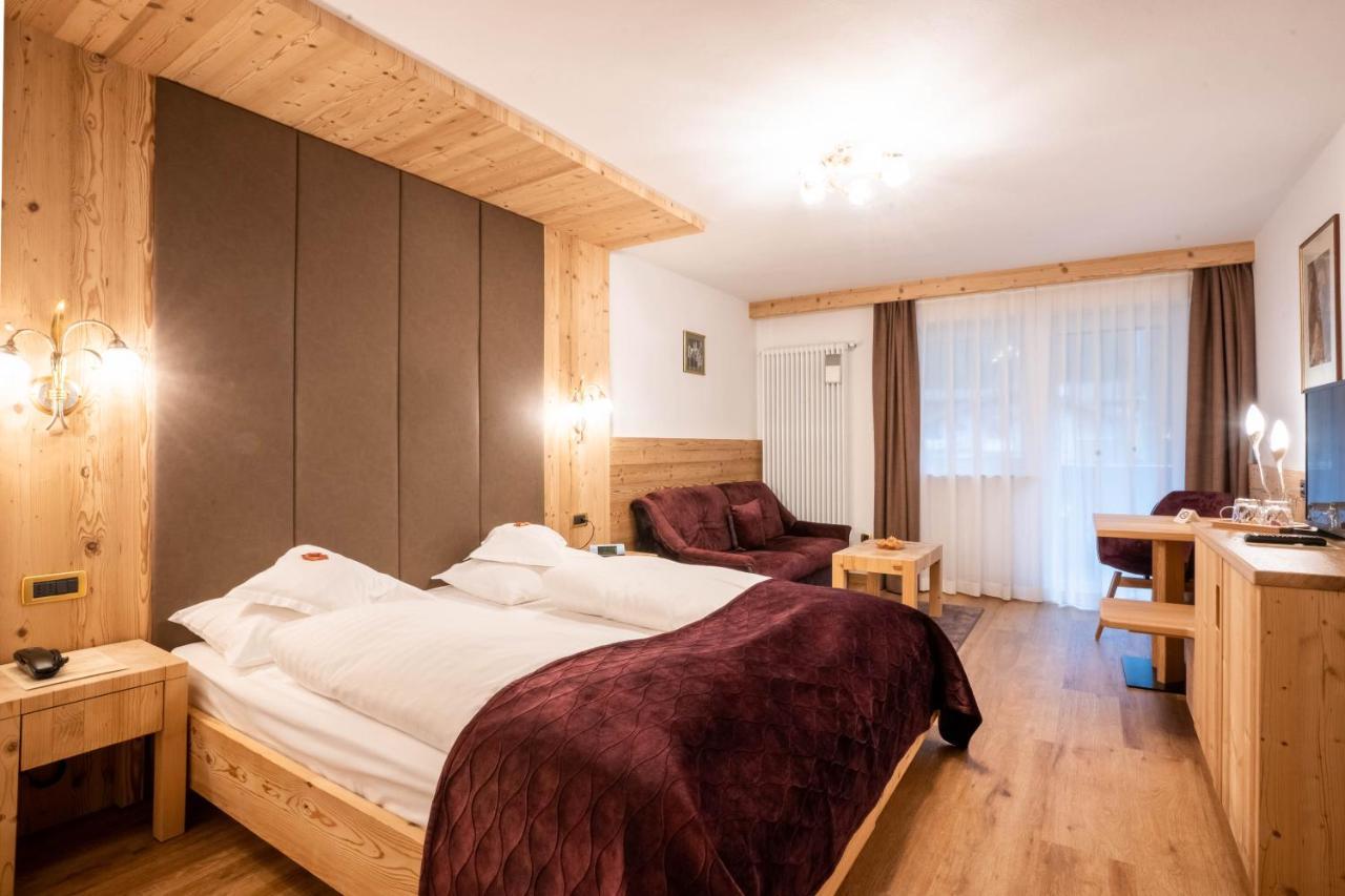 Hotel Gran Paradis Кампітелло-ді-Фасса Екстер'єр фото