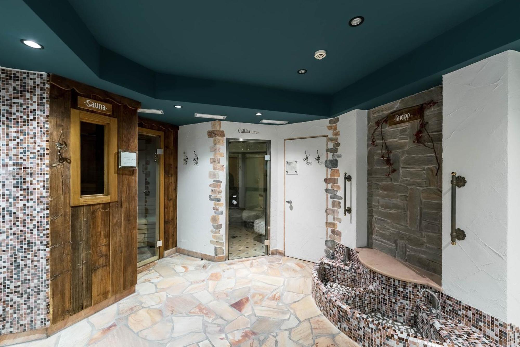 Hotel Gran Paradis Кампітелло-ді-Фасса Екстер'єр фото