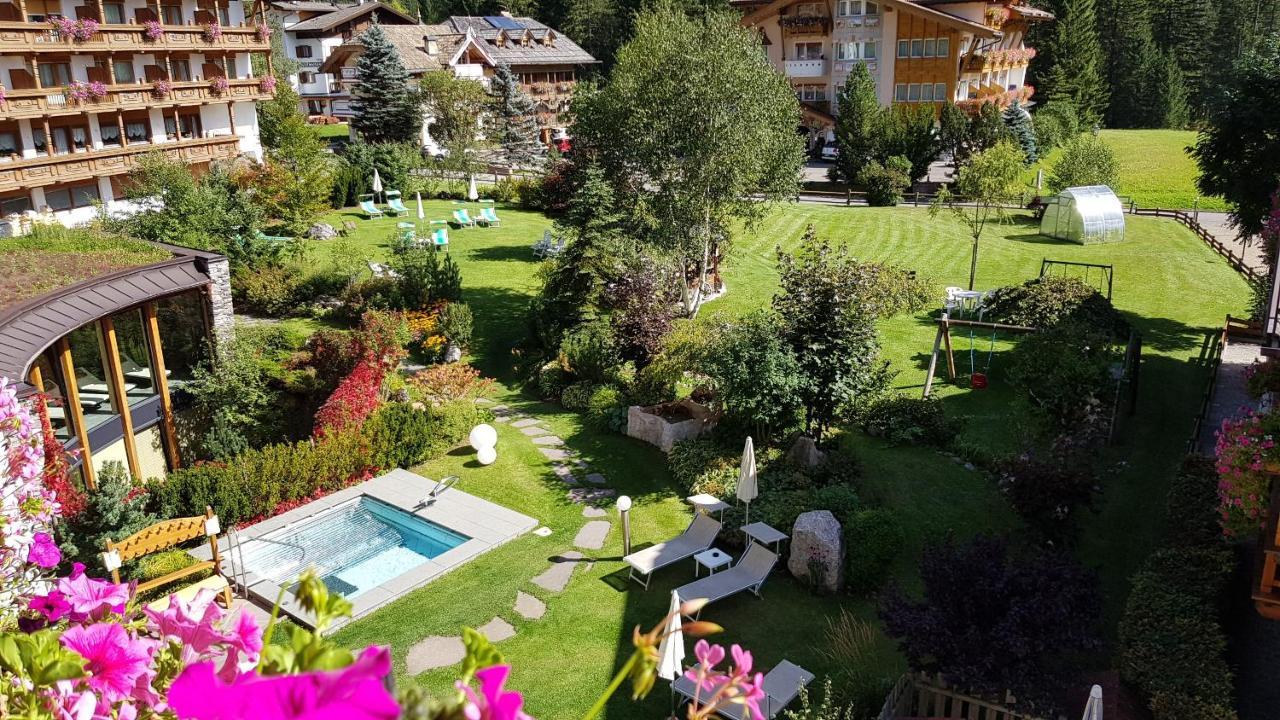 Hotel Gran Paradis Кампітелло-ді-Фасса Екстер'єр фото